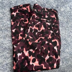 Betsy Johnson cropped athletic pants nwot